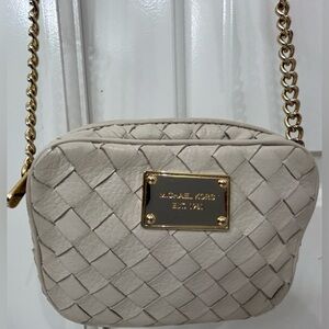 Michael kors crossbody bag